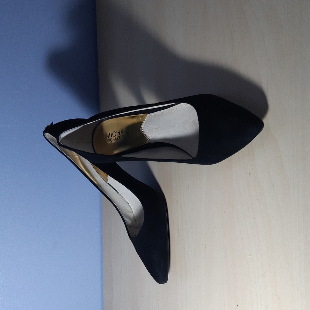 Michael Kors black suede heels size 6 1/2 - EUC